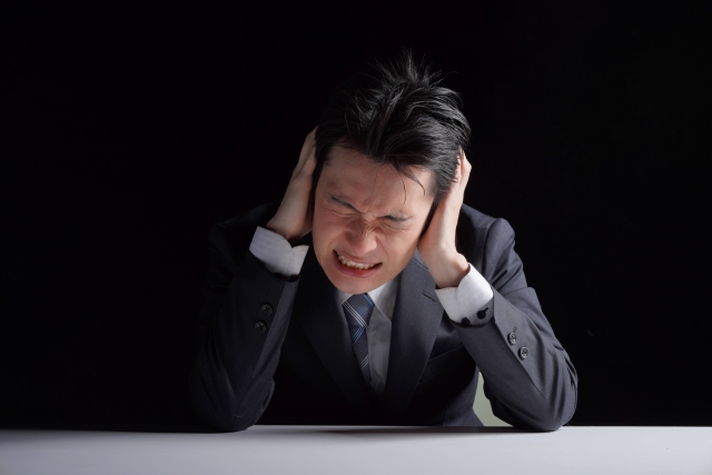 住宅ローンが払えなくて悩む人